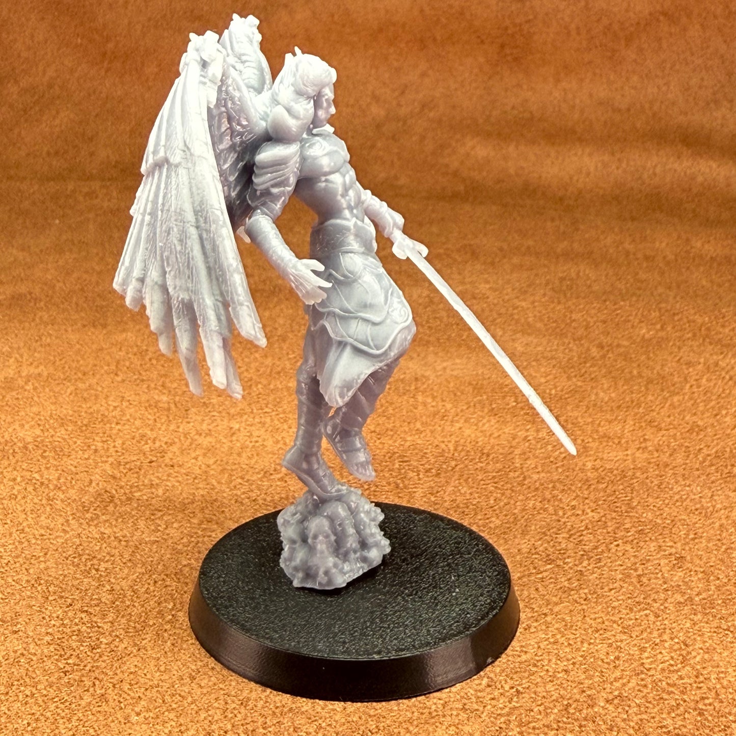 angels 32mm scale resin miniature figure for dungeons and dragons