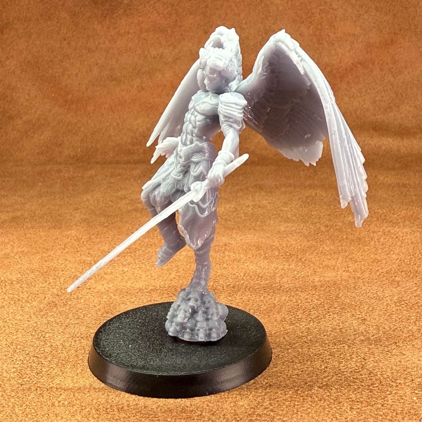 angels 32mm scale resin miniature figure for dungeons and dragons