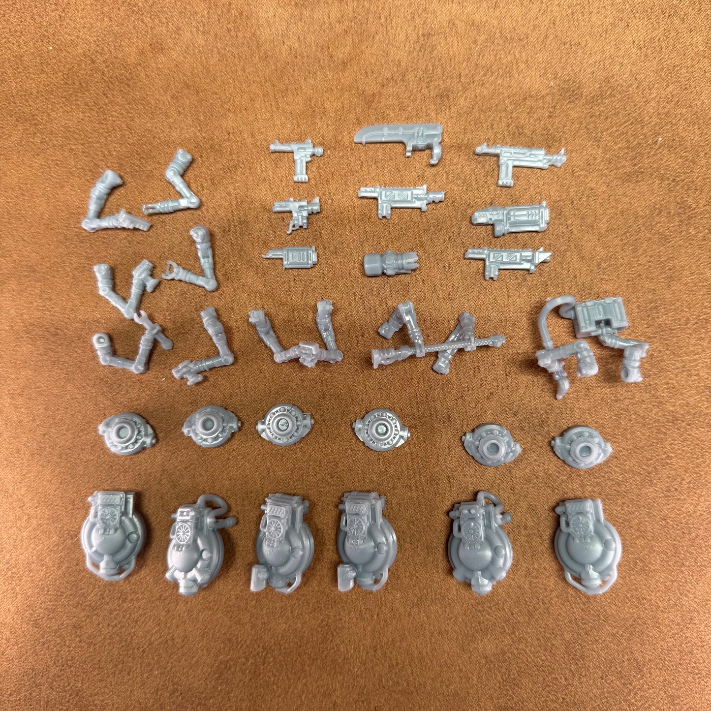 Space Dwarf 32mm scale resin drones holding various tools and weapons miniature model