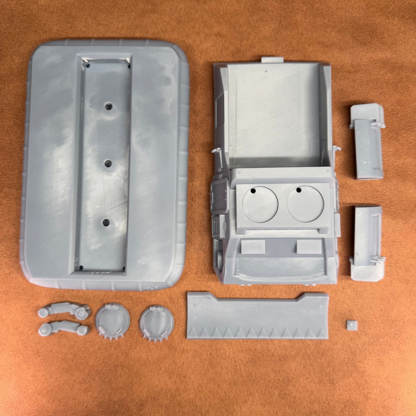 Space Bears 32mm scale resin miniature hover pickup truck