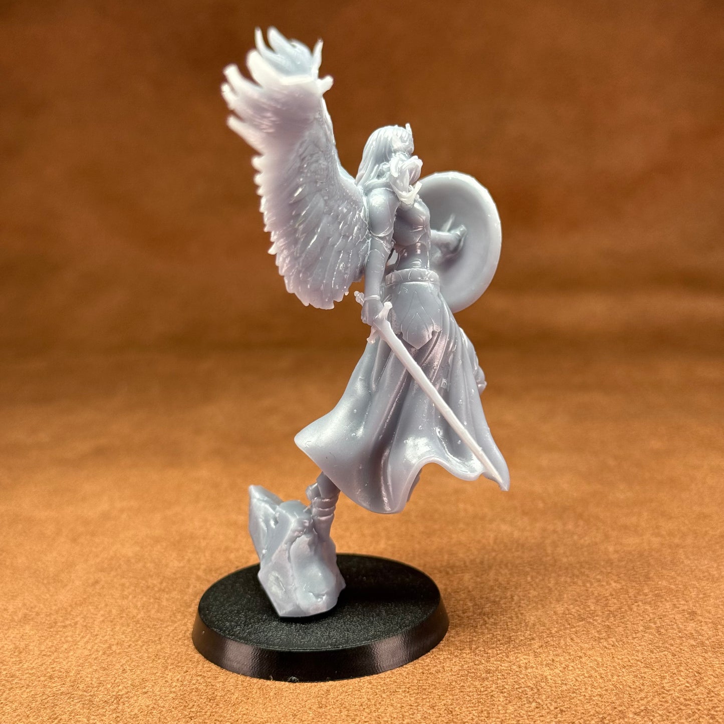 angels 32mm scale resin miniature figure for dungeons and dragons