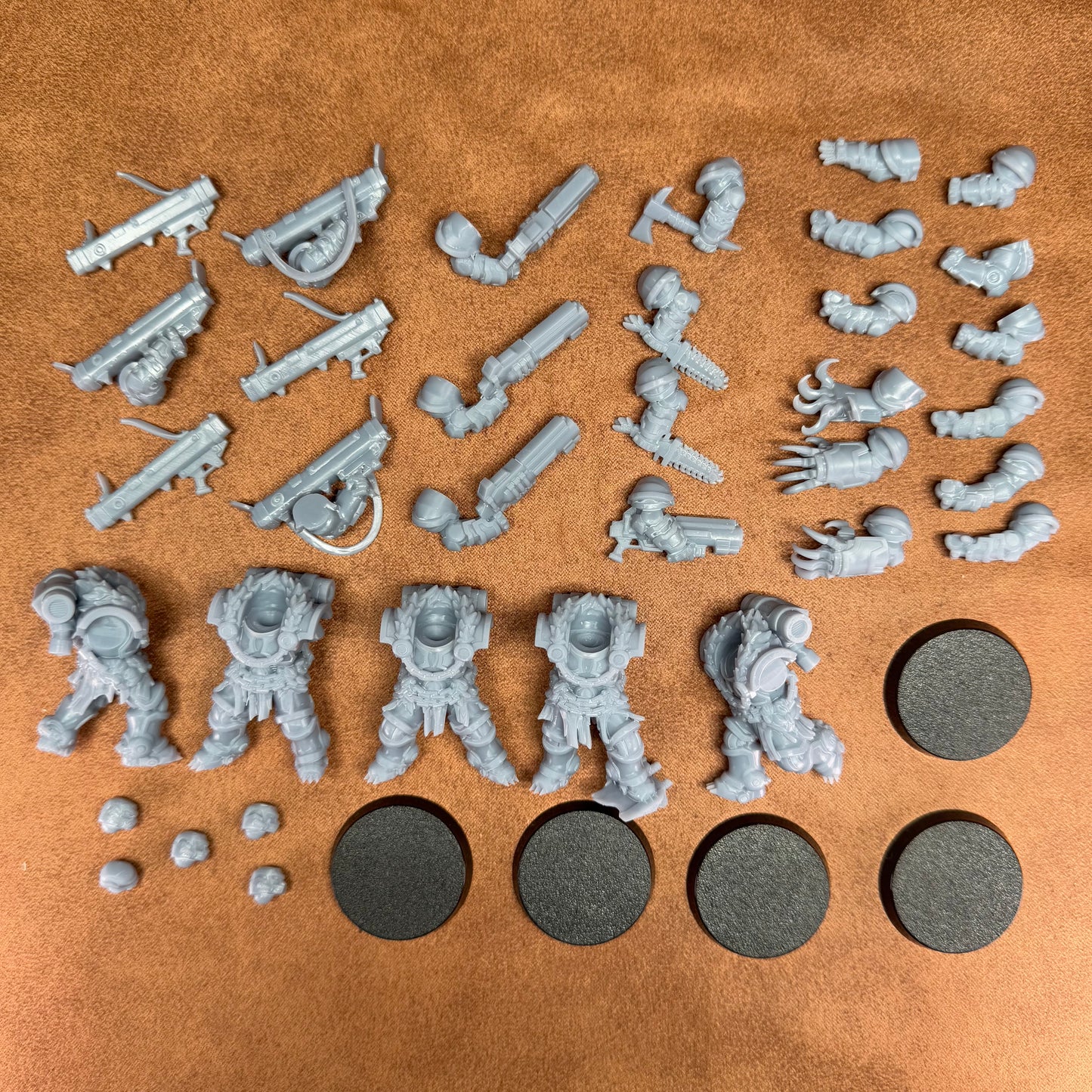 Makwa Rocket Marine resin parts and weapon options