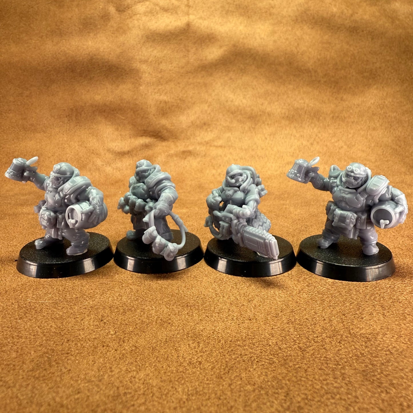 Space Dwarf roughnecks 32mm scale miniature model mining picks soldiers votann specialists