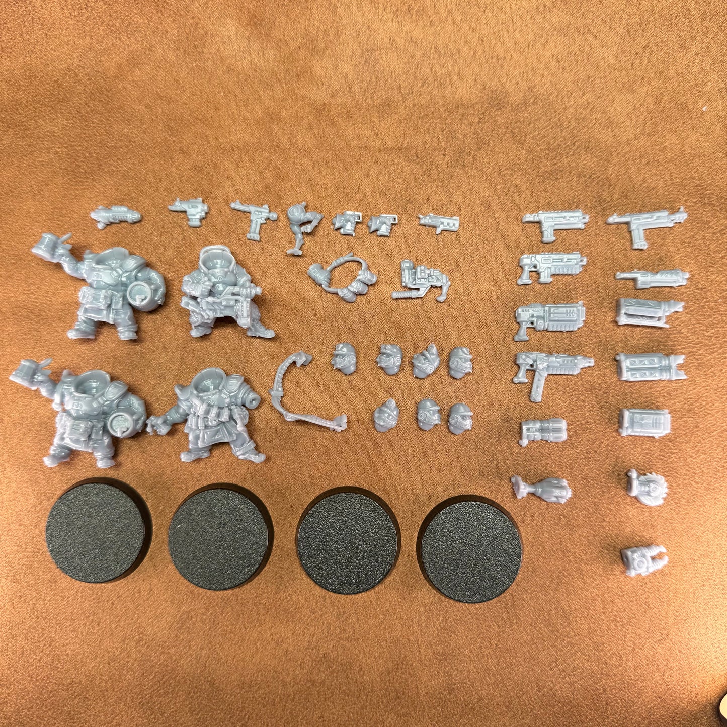 Space Dwarf roughnecks 32mm scale miniature model mining picks soldiers votann specialists