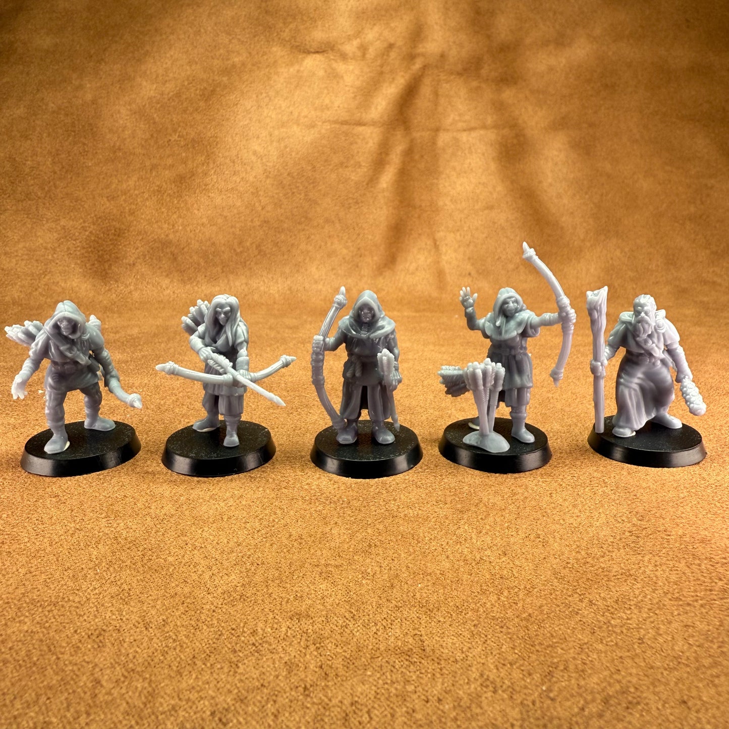 5 resin 28mm male and female medieval archers on plastic bases miniatures
