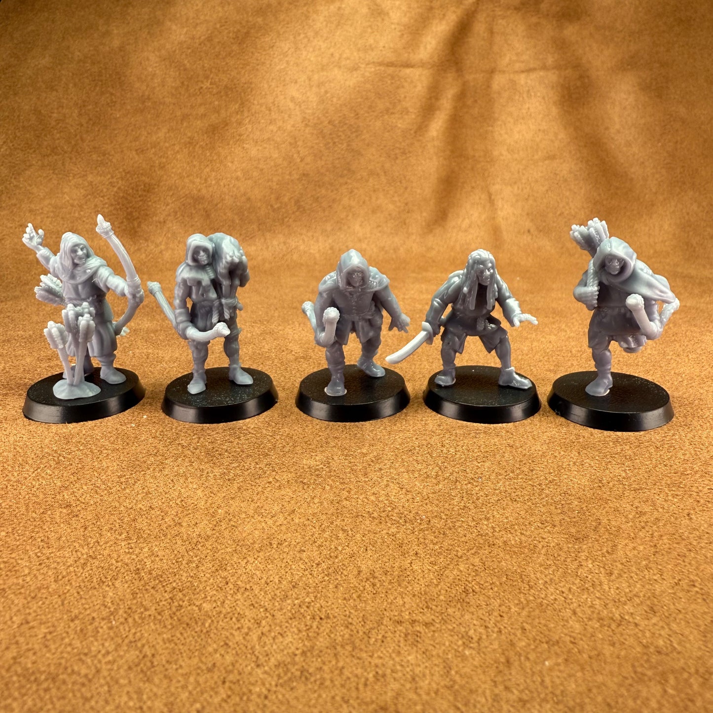 5 resin 28mm male and female medieval archers on plastic bases miniatures