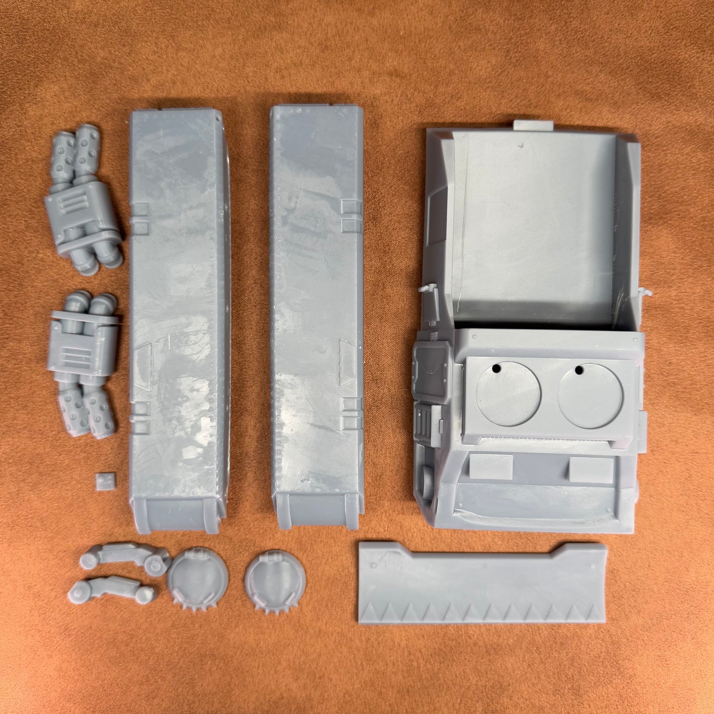 Space Bears 32mm scale resin miniature tracked pickup truck