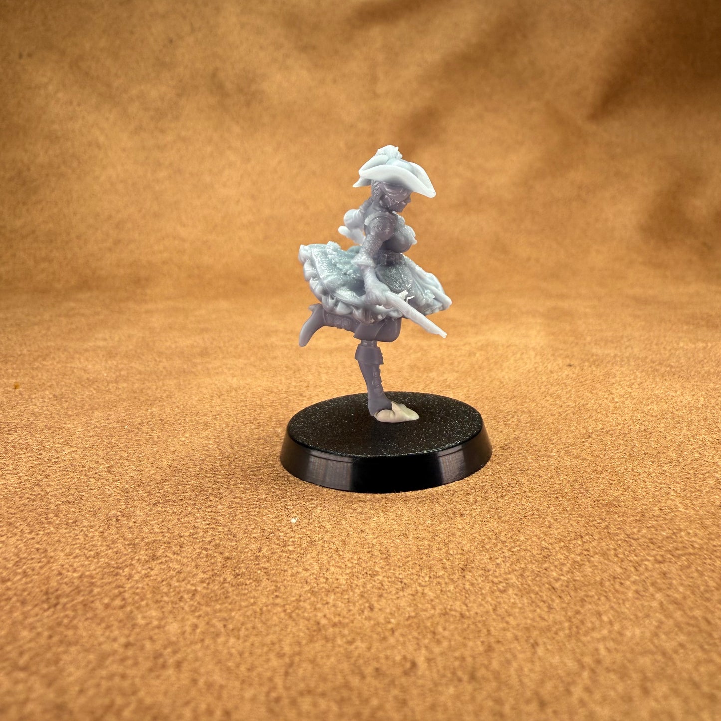 Cowgirl 32mm scale resin miniature figure for dungeons and dragons