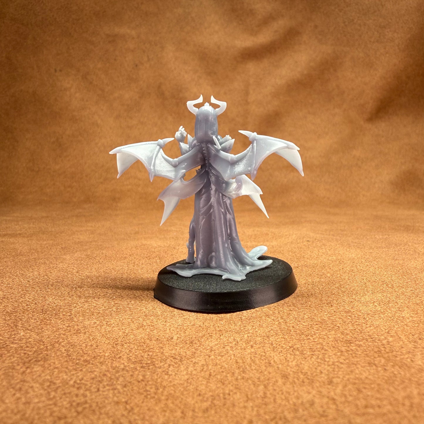tiefling 32mm scale resin miniature figure for dungeons and dragons