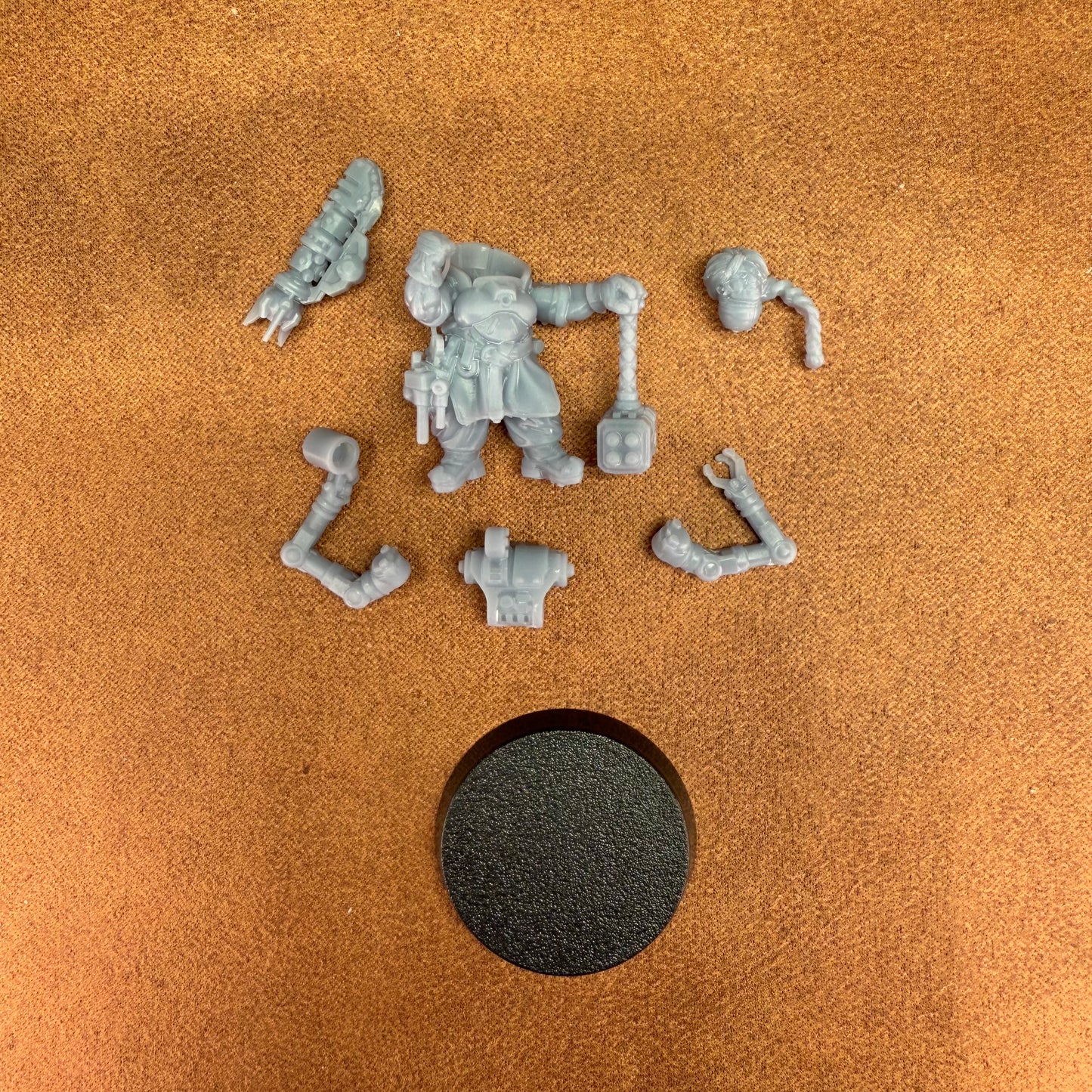 Space Dwarf roughnecks 32mm scale miniature model mining picks soldiers votann gearhead mechanic