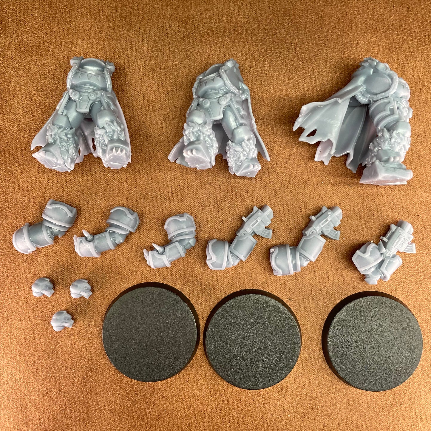 space kodiak terminator bears in 32mm scale resin miniature figure models