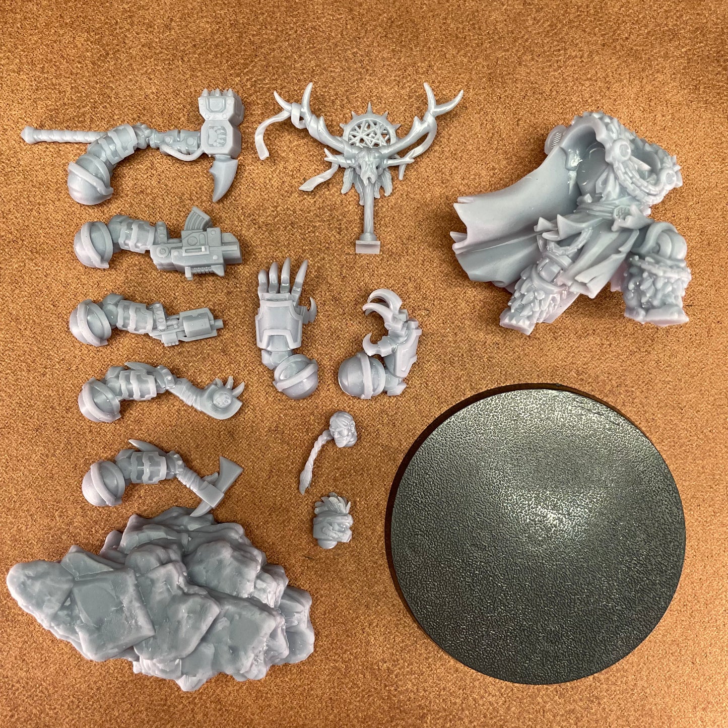 space bears leader oosan ursa in 32mm scale resin miniature figure models