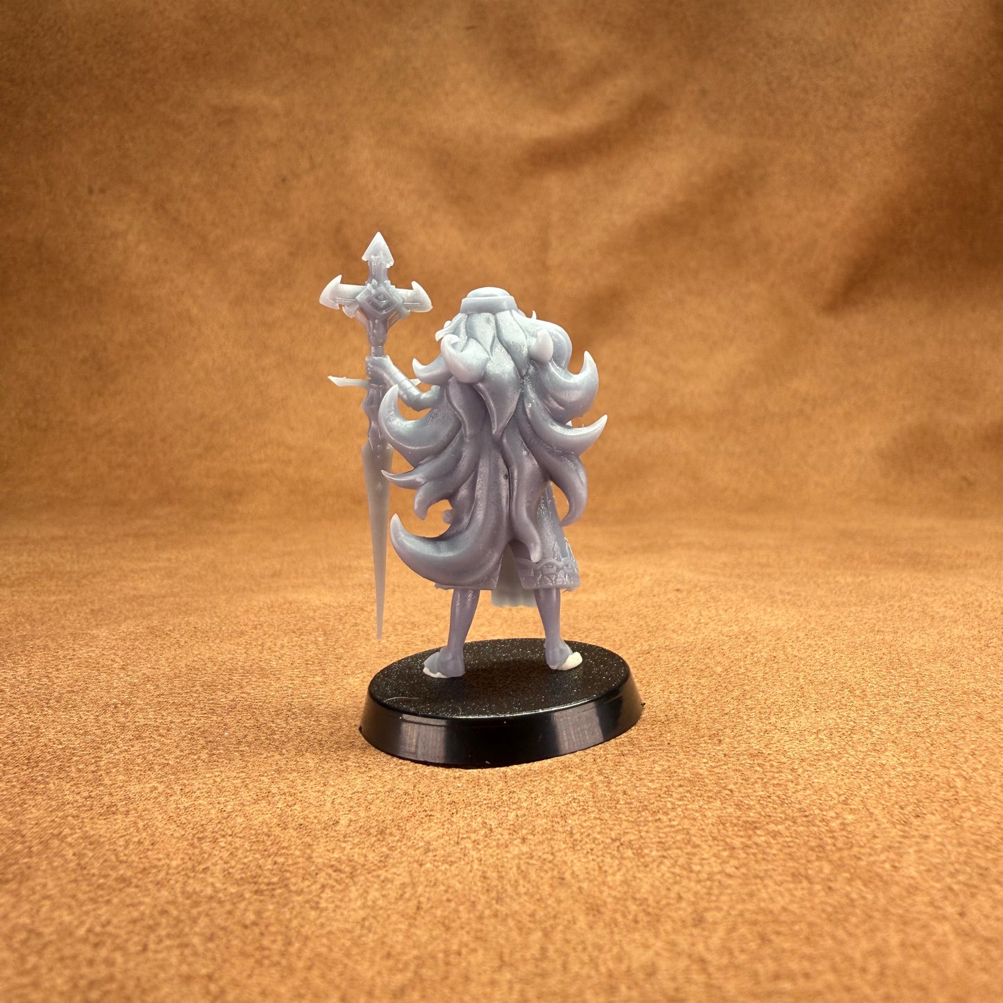 paladin 32mm scale resin miniature figure for dungeons and dragons