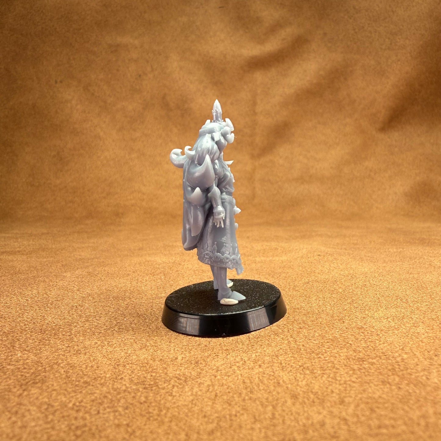 paladin 32mm scale resin miniature figure for dungeons and dragons
