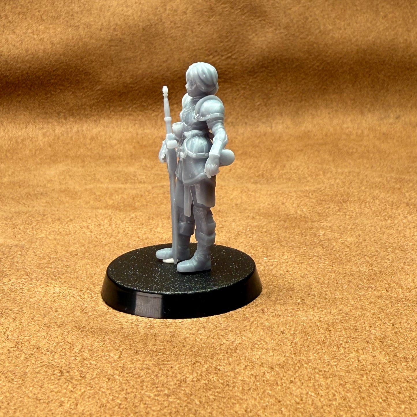 medieval knights 32mm scale resin miniature figure for dungeons and dragons