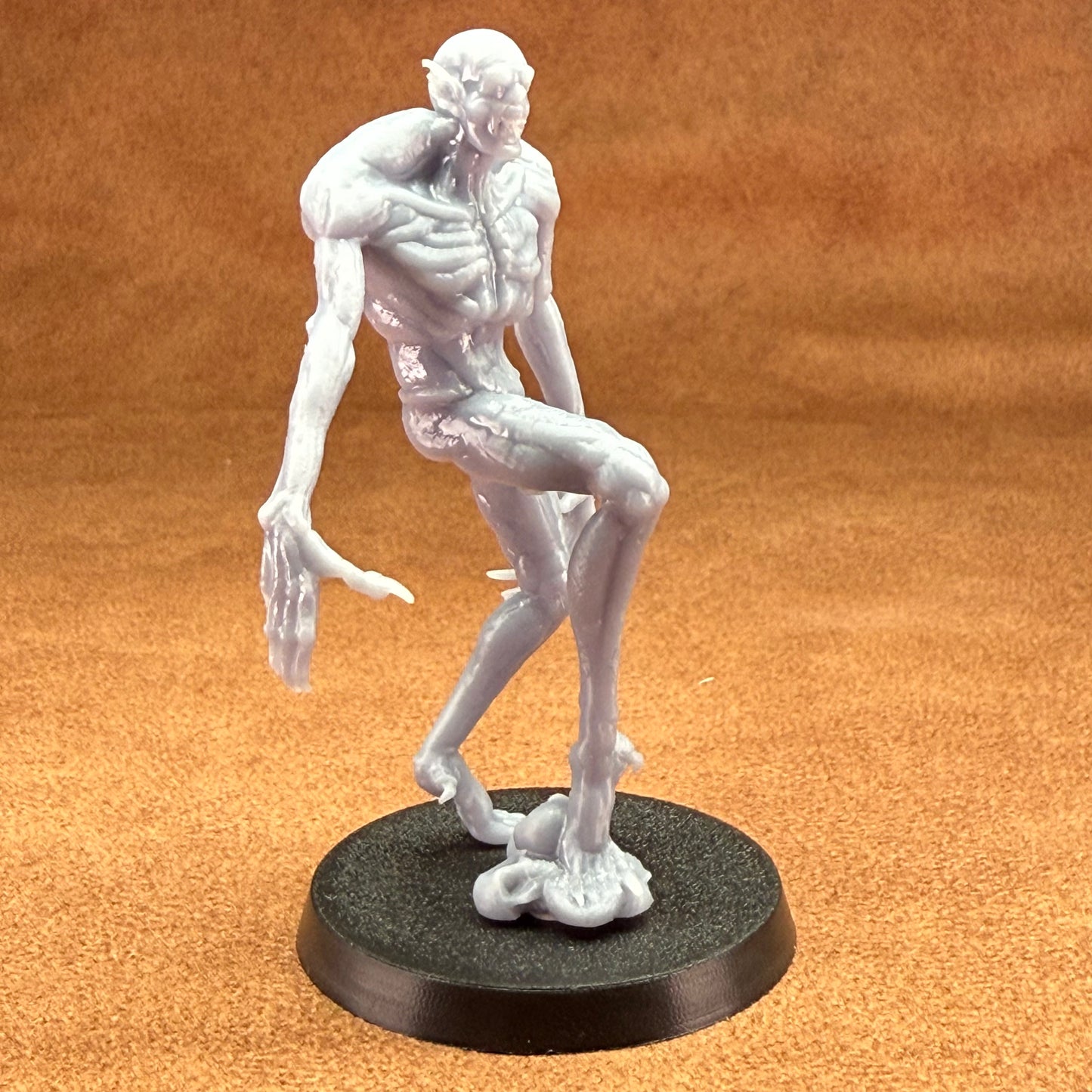 cowboy vampire slayer 32mm scale resin miniature figure for dungeons and dragons