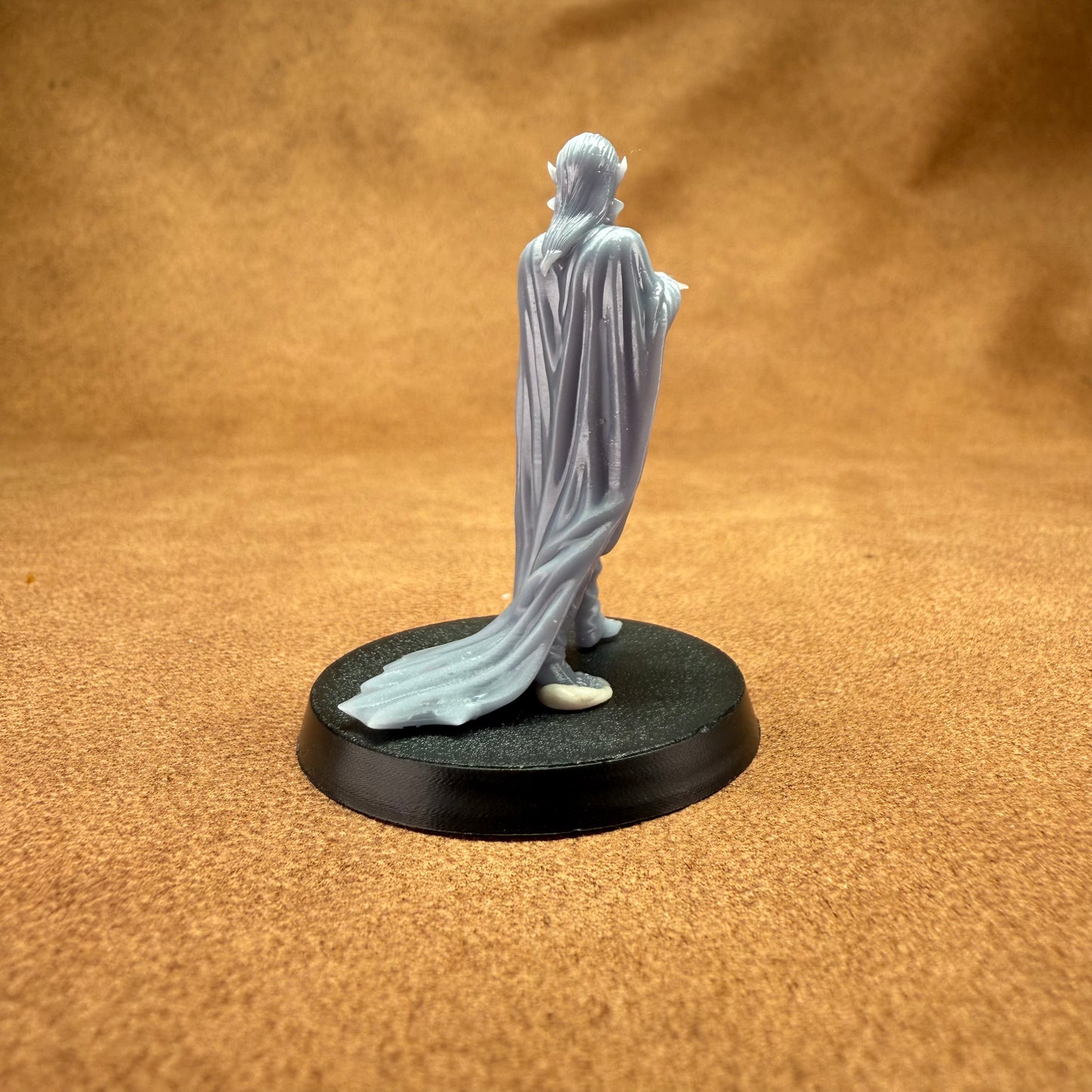 vampire 32mm scale resin miniature figure for dungeons and dragons