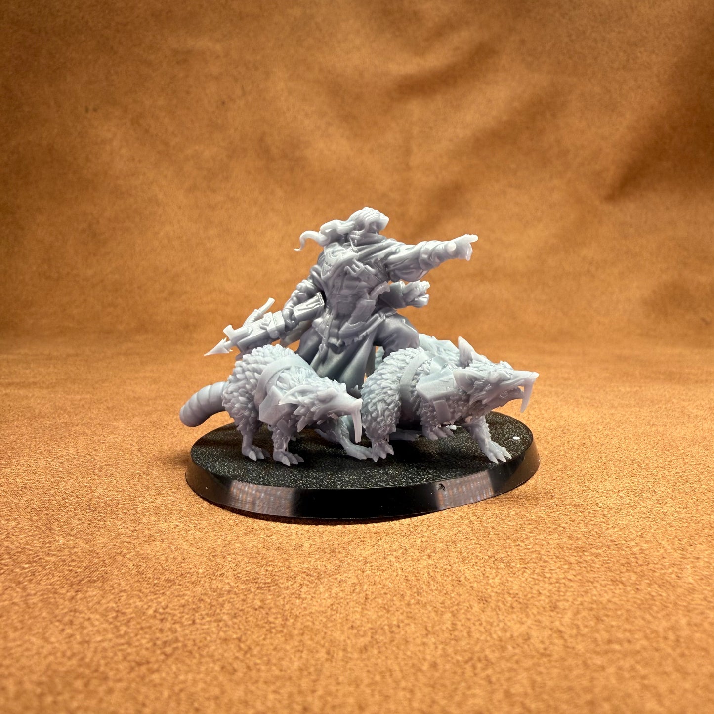 vermin themed 32mm scale resin miniature figure for dungeons and dragons