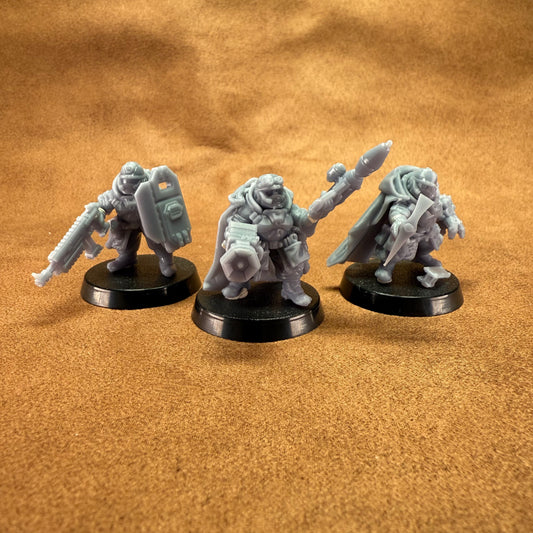 Space Dwarf roughnecks 32mm scale miniature model mining picks soldiers votann female