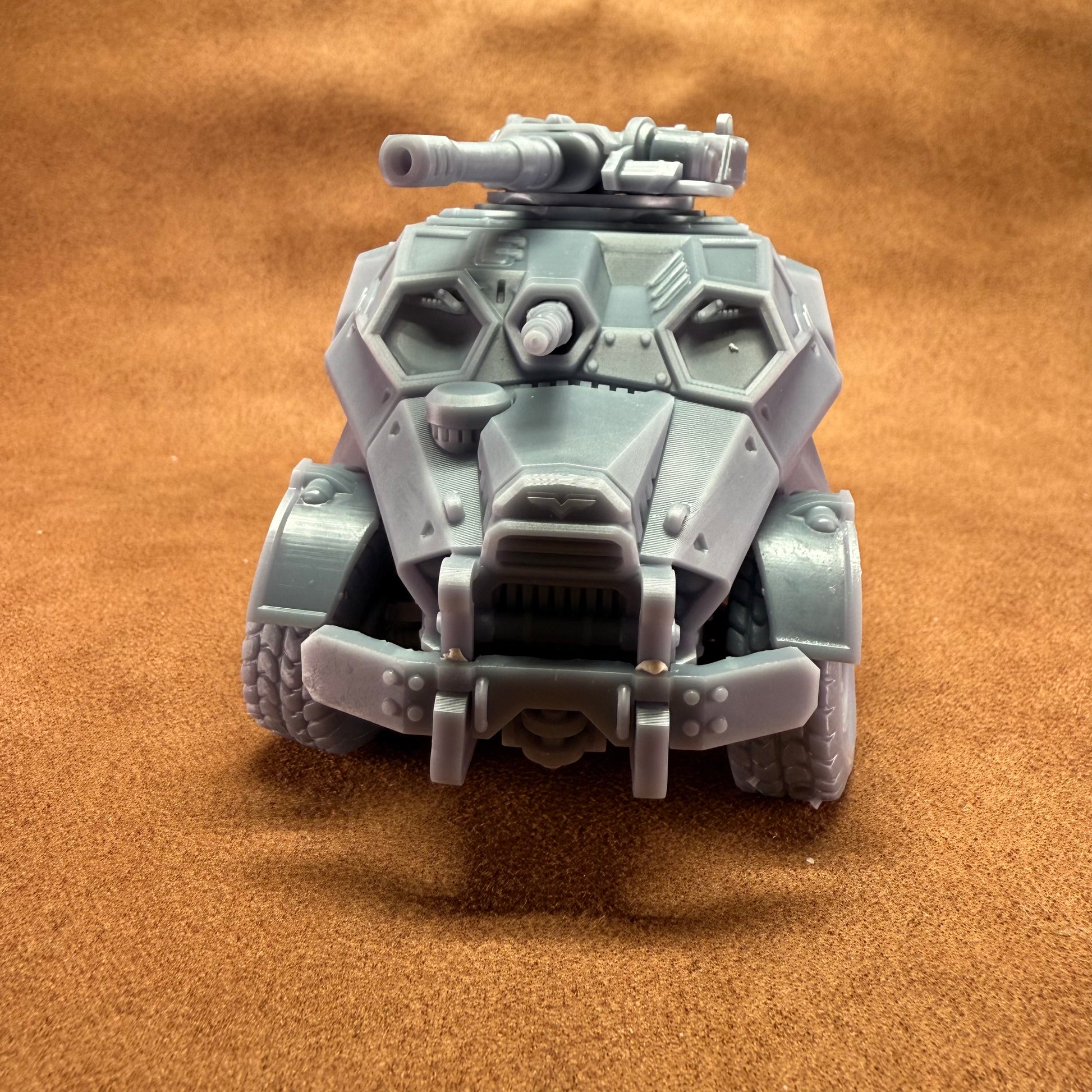 Space Dwarves dwarf miniature vehicle with turret and machine guns 32mm scale model tank