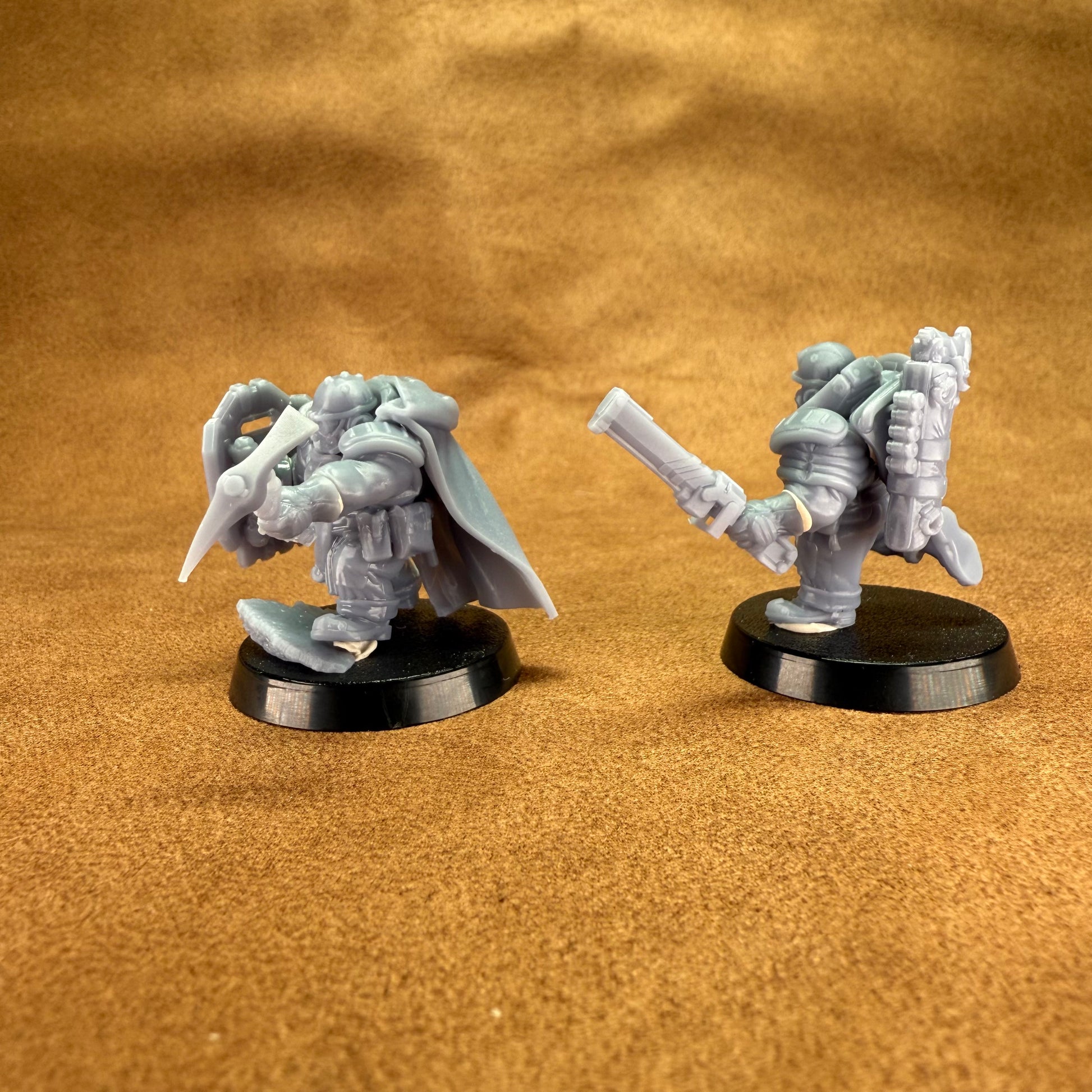 Space Dwarf roughnecks 32mm scale miniature model mining picks soldiers votann