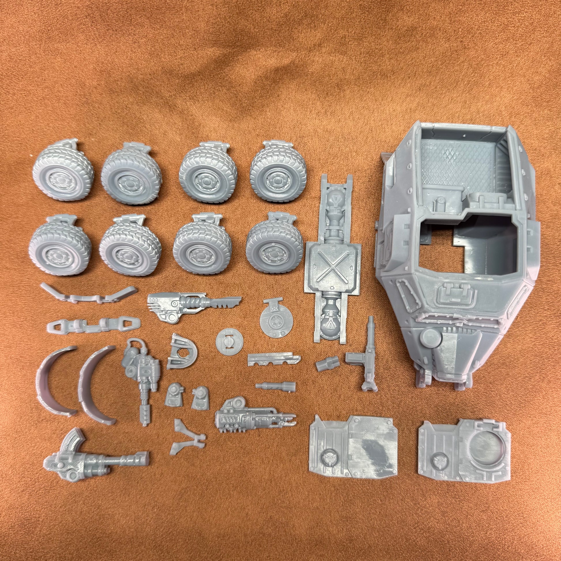 Space Dwarves dwarf miniature vehicle with open roof pick up truck machine guns 32mm scale model tank
