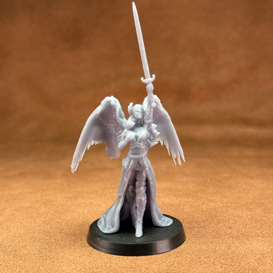 angels 32mm scale resin miniature figure for dungeons and dragons 