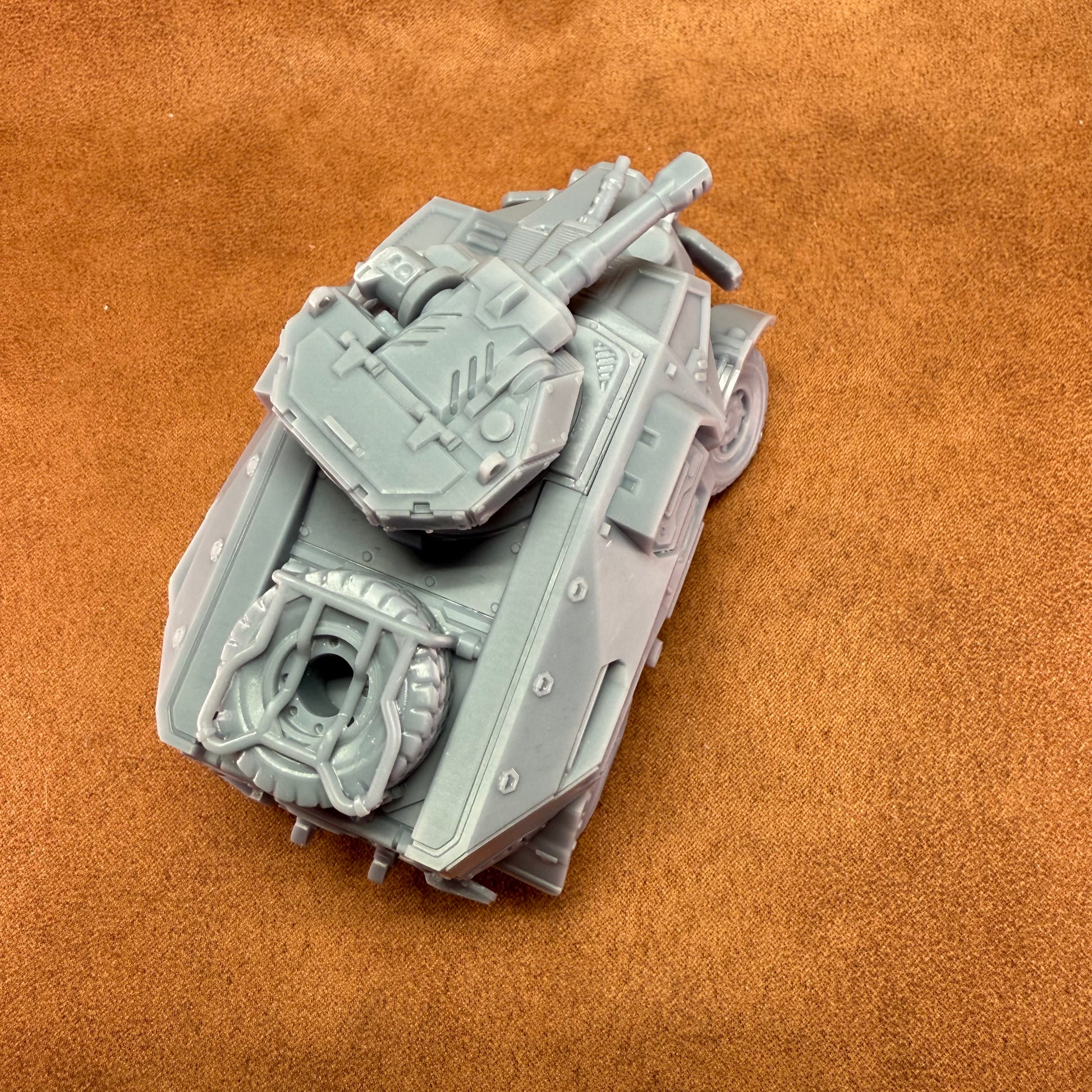 Space Dwarves dwarf miniature vehicle with turret and machine guns 32mm scale model tank