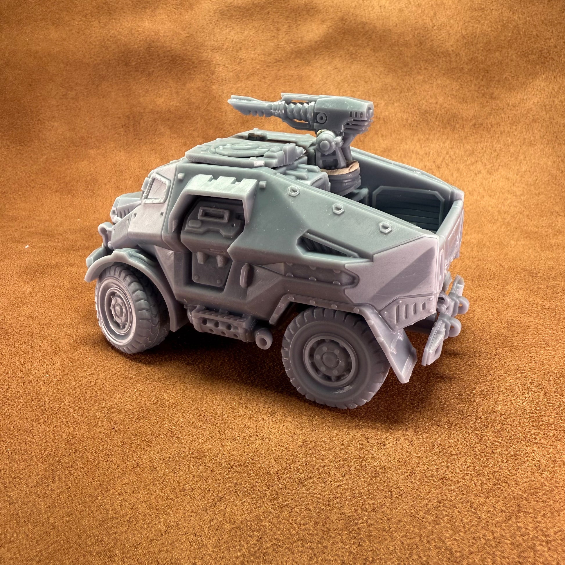 Space Dwarves dwarf miniature vehicle with open roof pick up truck machine guns 32mm scale model tank