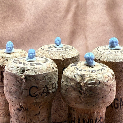 Unique heads for customising 28mm medieval miniatures models