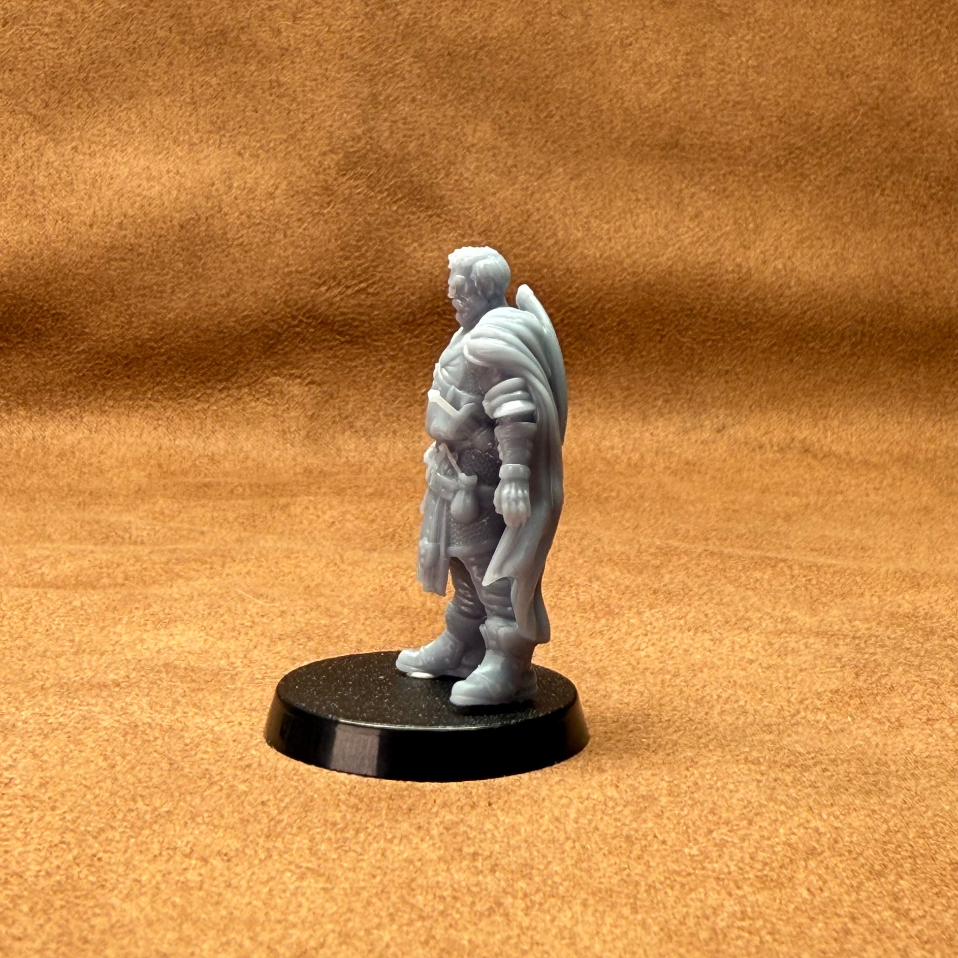 medieval knights 32mm scale resin miniature figure for dungeons and dragons
