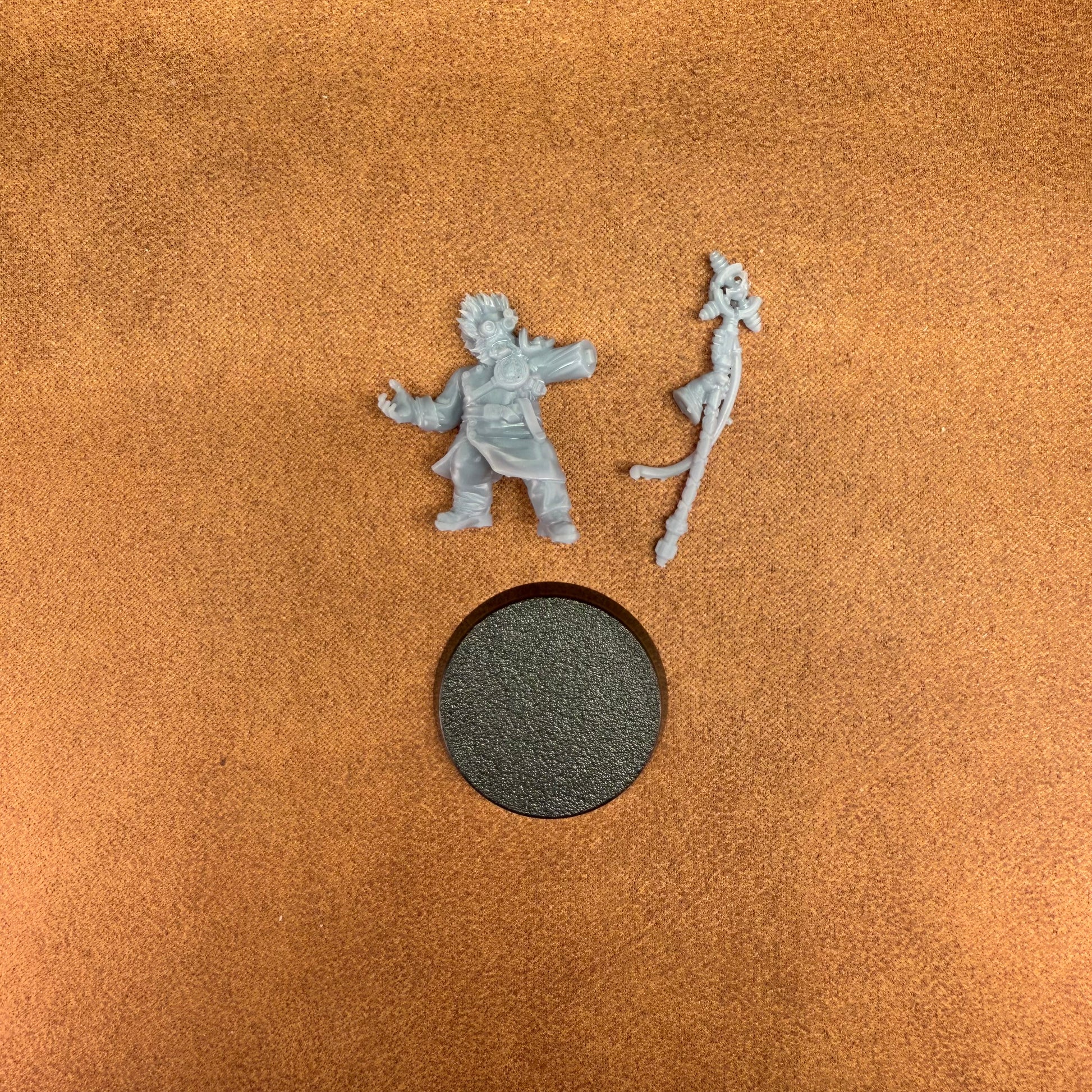 Space Dwarf roughnecks 32mm scale miniature model mining picks soldiers votann psyentist librarian